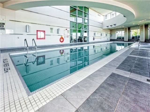 3016 - 36 Lee Centre Dr