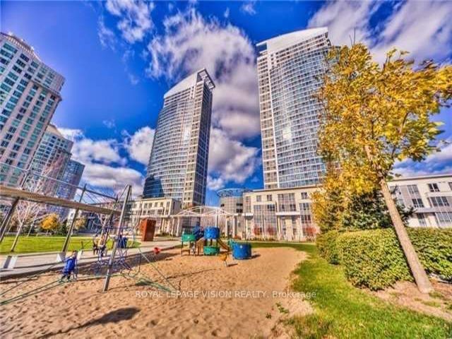 3016 - 36 Lee Centre Dr