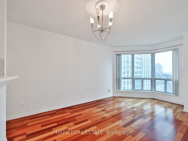 1016 - 11 Lee Centre Dr