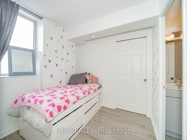 313 - 330 Mccowan Rd