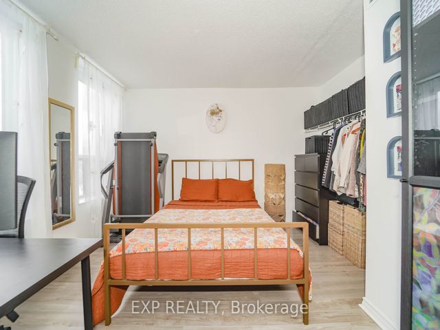 313 - 330 Mccowan Rd
