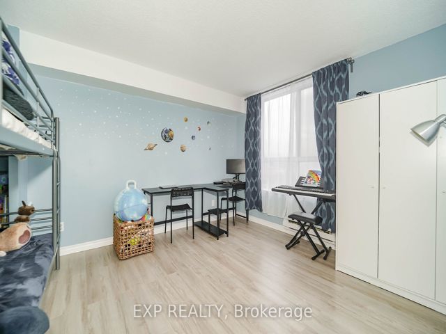 313 - 330 Mccowan Rd