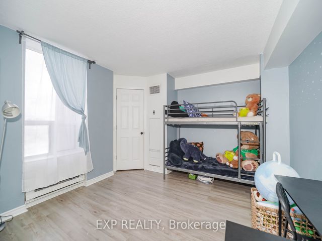 313 - 330 Mccowan Rd