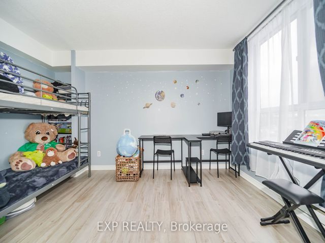 313 - 330 Mccowan Rd
