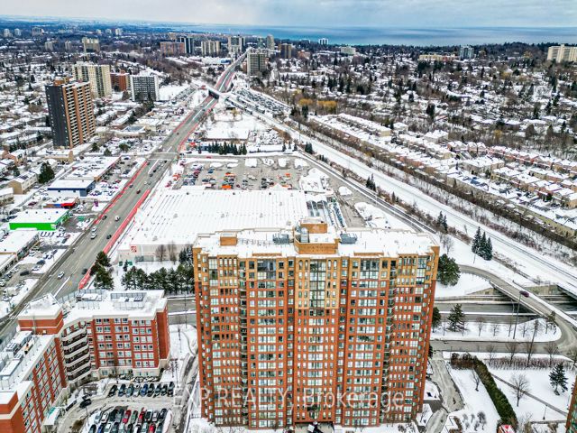313 - 330 Mccowan Rd