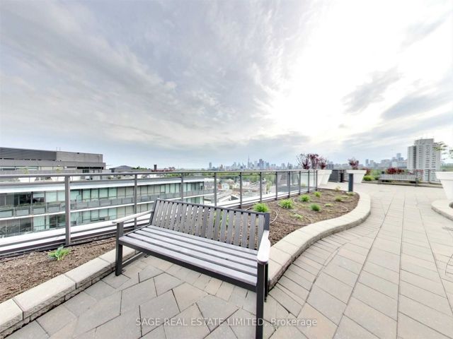 609 - 1201 Dundas St E