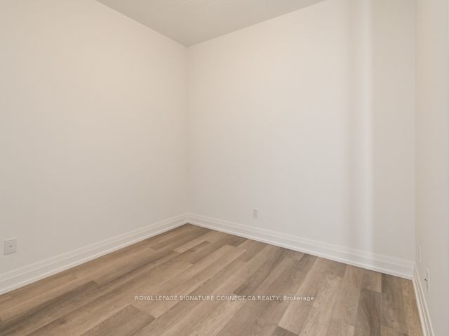533 - 3121 Sheppard Ave E