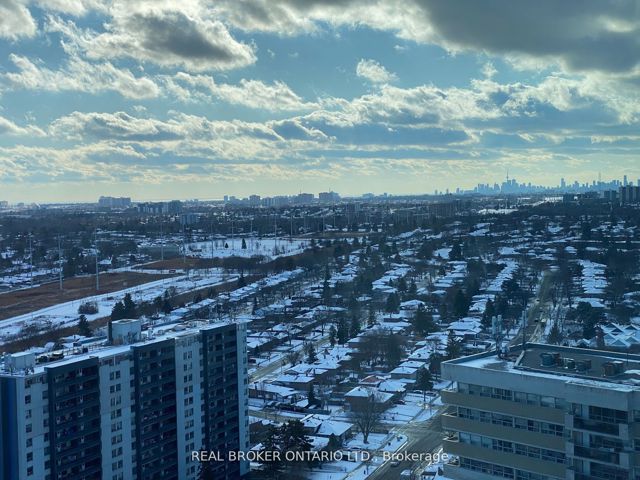 2710 - 30 Meadowglen Pl