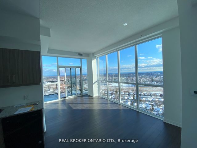 2710 - 30 Meadowglen Pl