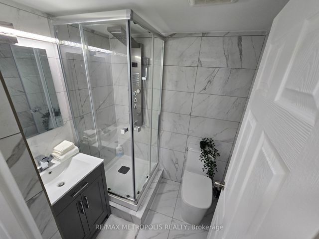107 - 1701 Mccowan Rd
