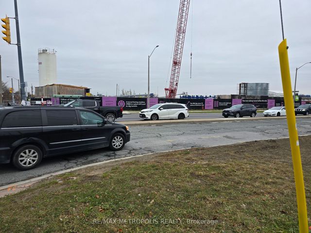 107 - 1701 Mccowan Rd