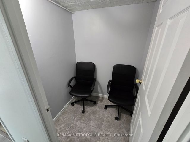 107 - 1701 Mccowan Rd