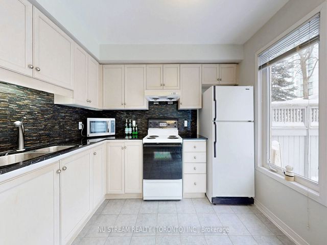 202 - 29 Rosebank Dr W
