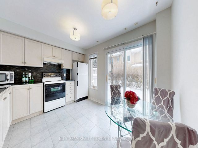 202 - 29 Rosebank Dr W