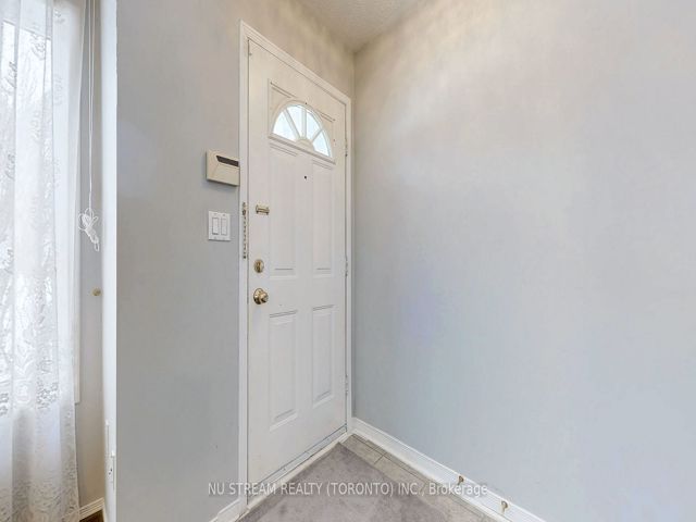 202 - 29 Rosebank Dr W