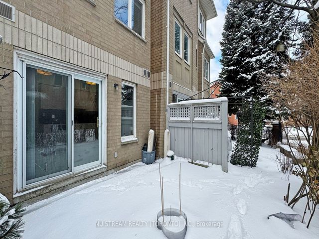 202 - 29 Rosebank Dr W