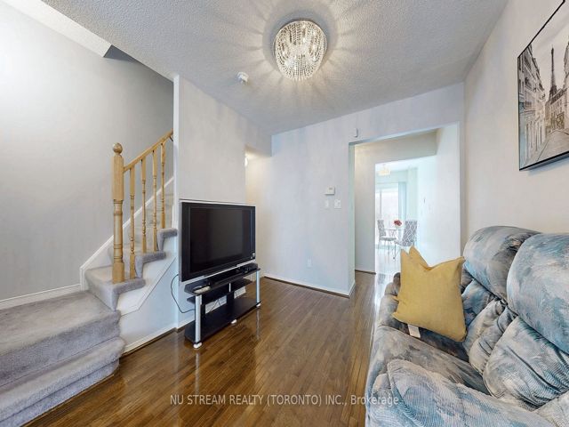 202 - 29 Rosebank Dr W