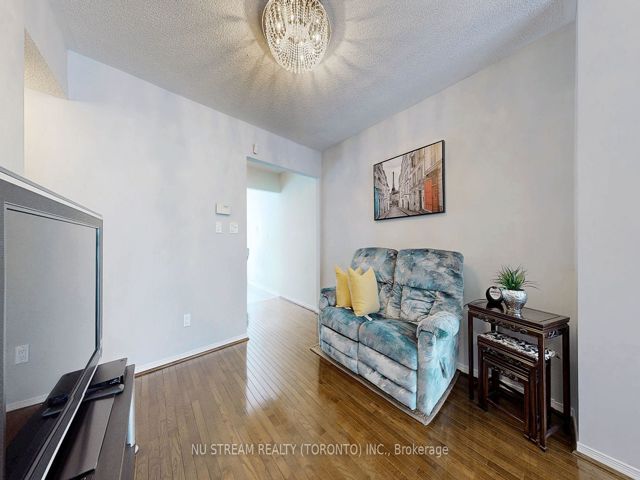 202 - 29 Rosebank Dr W