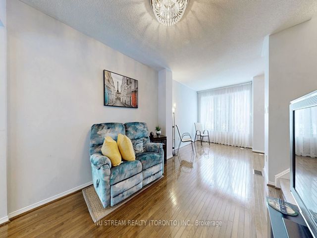 202 - 29 Rosebank Dr W