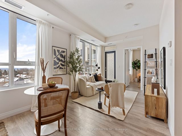 712 - 22 East Haven Dr