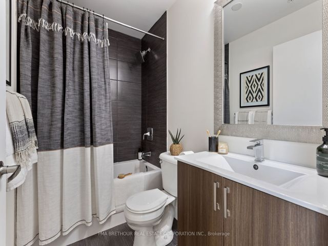 712 - 22 East Haven Dr