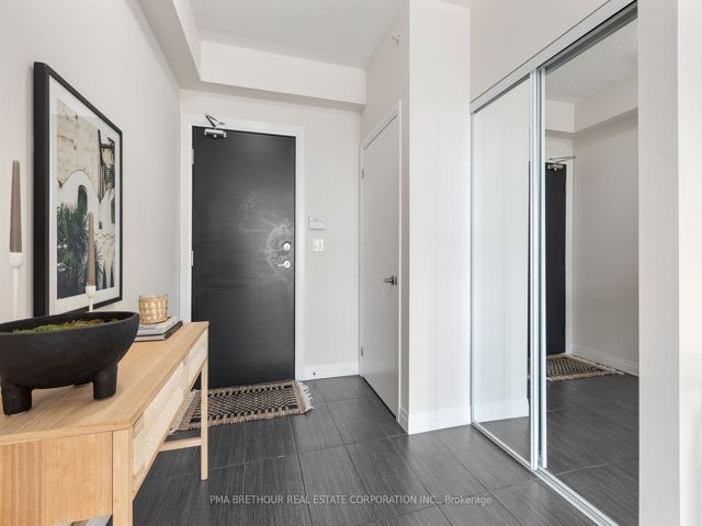 712 - 22 East Haven Dr
