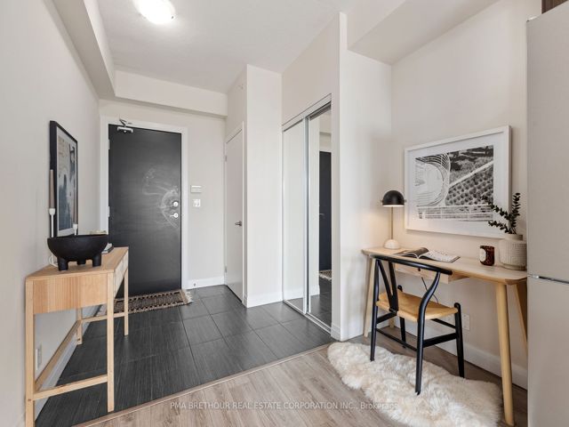 712 - 22 East Haven Dr