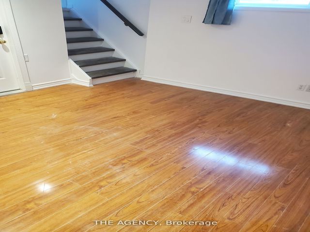 27 - 189 Galloway Rd
