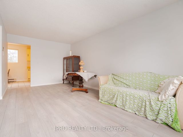 20 - 19 Celeste Dr