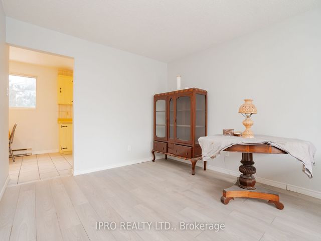 20 - 19 Celeste Dr