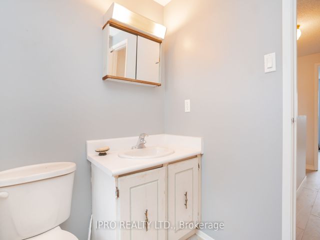 20 - 19 Celeste Dr