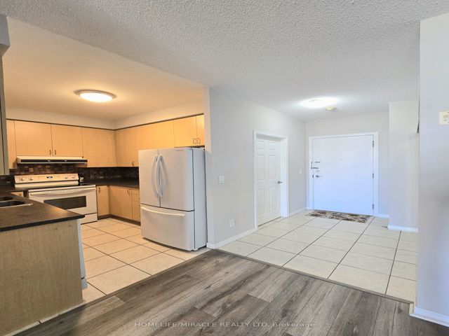 PH01 - 3650 Kingston Rd