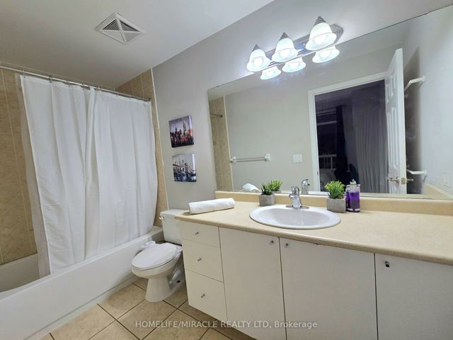 PH01 - 3650 Kingston Rd
