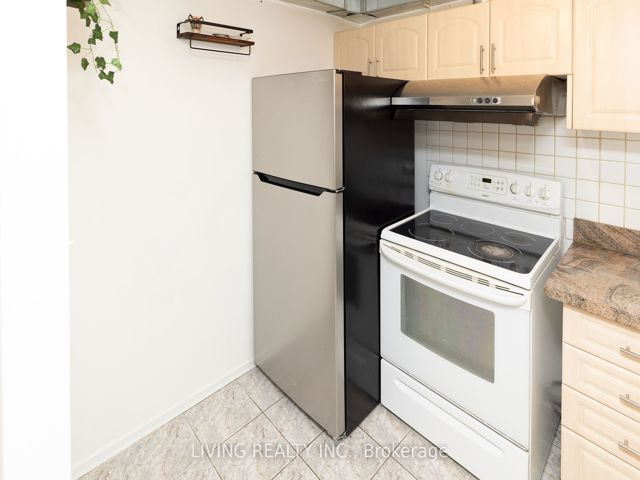 1517 - 3050 Ellesmere Rd
