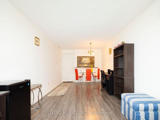 1517 - 3050 Ellesmere Rd
