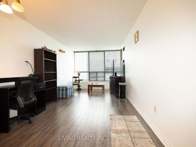 1517 - 3050 Ellesmere Rd