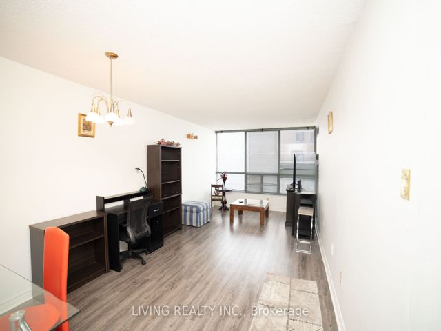 1517 - 3050 Ellesmere Rd