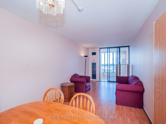 910 - 8 Silverbell Grve E