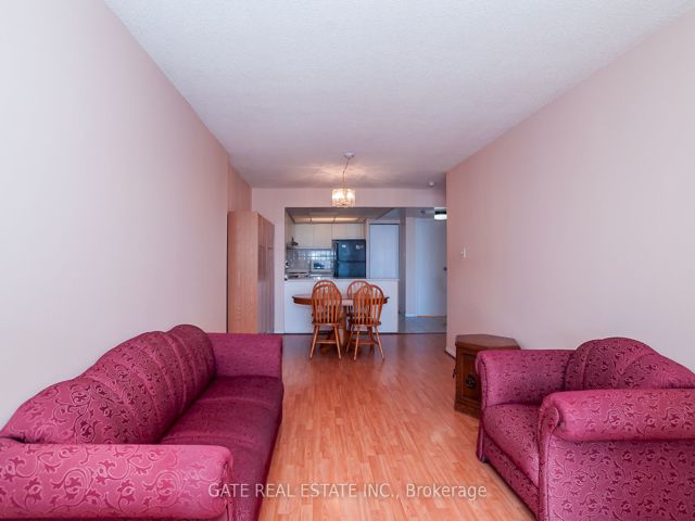 910 - 8 Silverbell Grve E