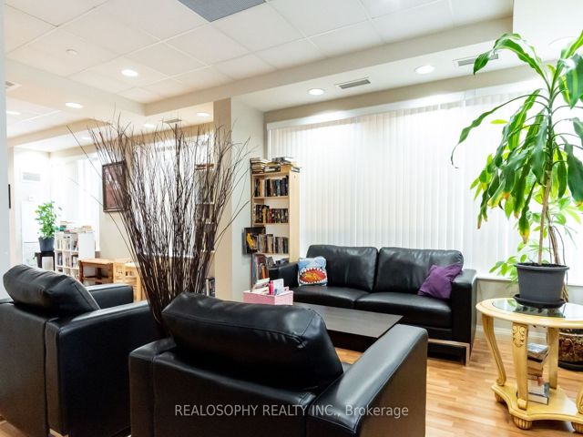 805 - 3650 Kingston Rd
