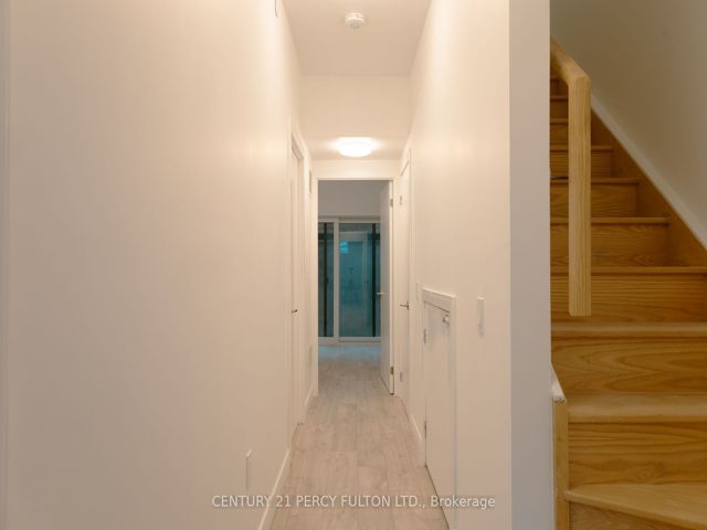 13 - 176 CLONMORE Dr