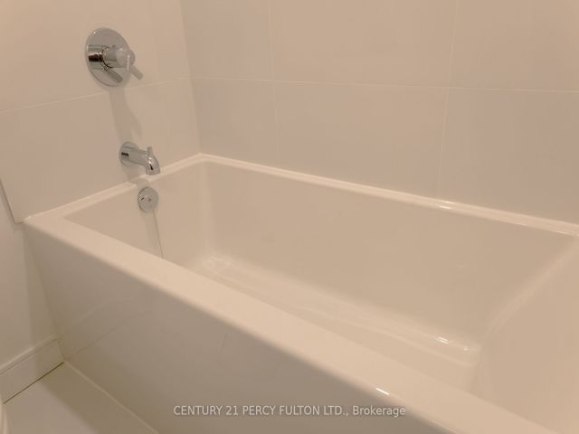 13 - 176 CLONMORE Dr