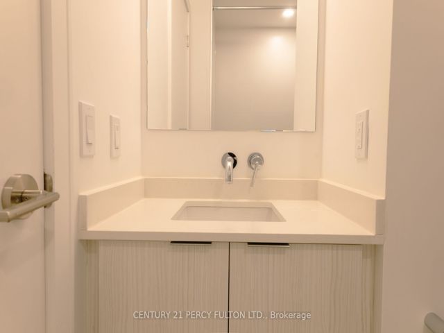 13 - 176 CLONMORE Dr
