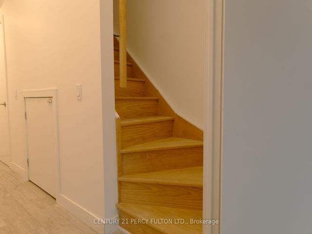 13 - 176 CLONMORE Dr