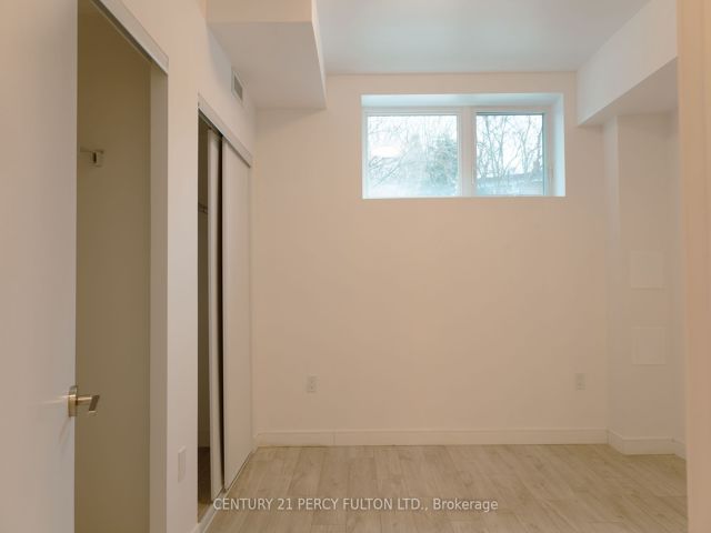 13 - 176 CLONMORE Dr