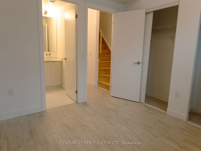 13 - 176 CLONMORE Dr