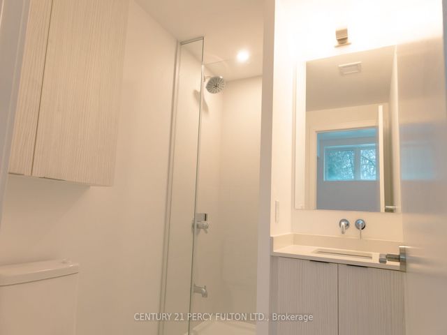 13 - 176 CLONMORE Dr