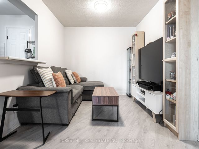 213 - 175 Bamburgh Circ