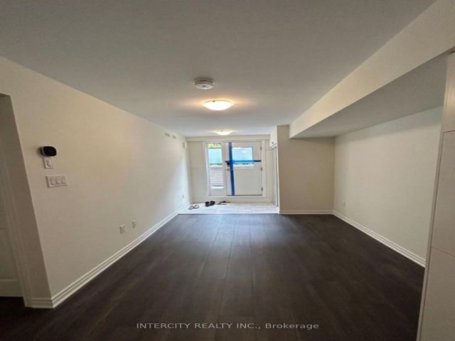 319 - 2787 Eglinton Ave E