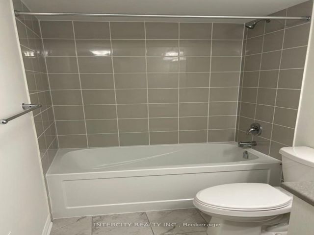 319 - 2787 Eglinton Ave E